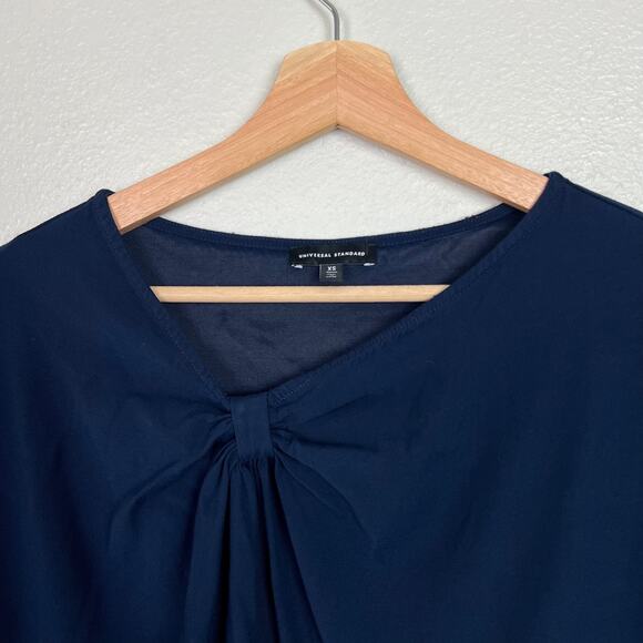 Universal Standard Women's XS Mackaya Luxe Twill Knot Short Sleeve Top Navy Blue - Picture 2 of 6